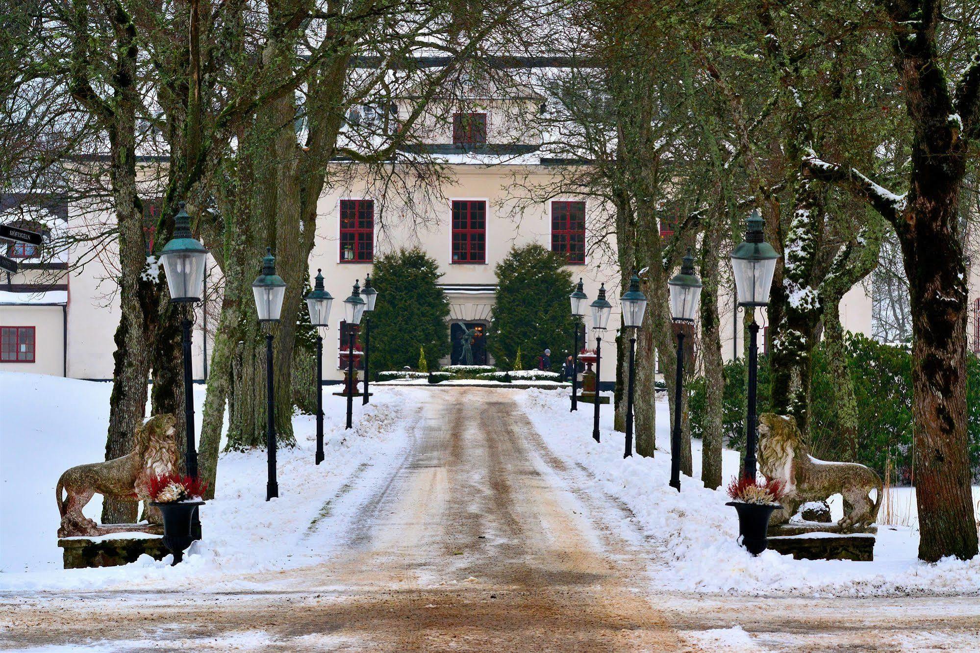 Haeringe Slott Hotel Musko Havsbad Buitenkant foto