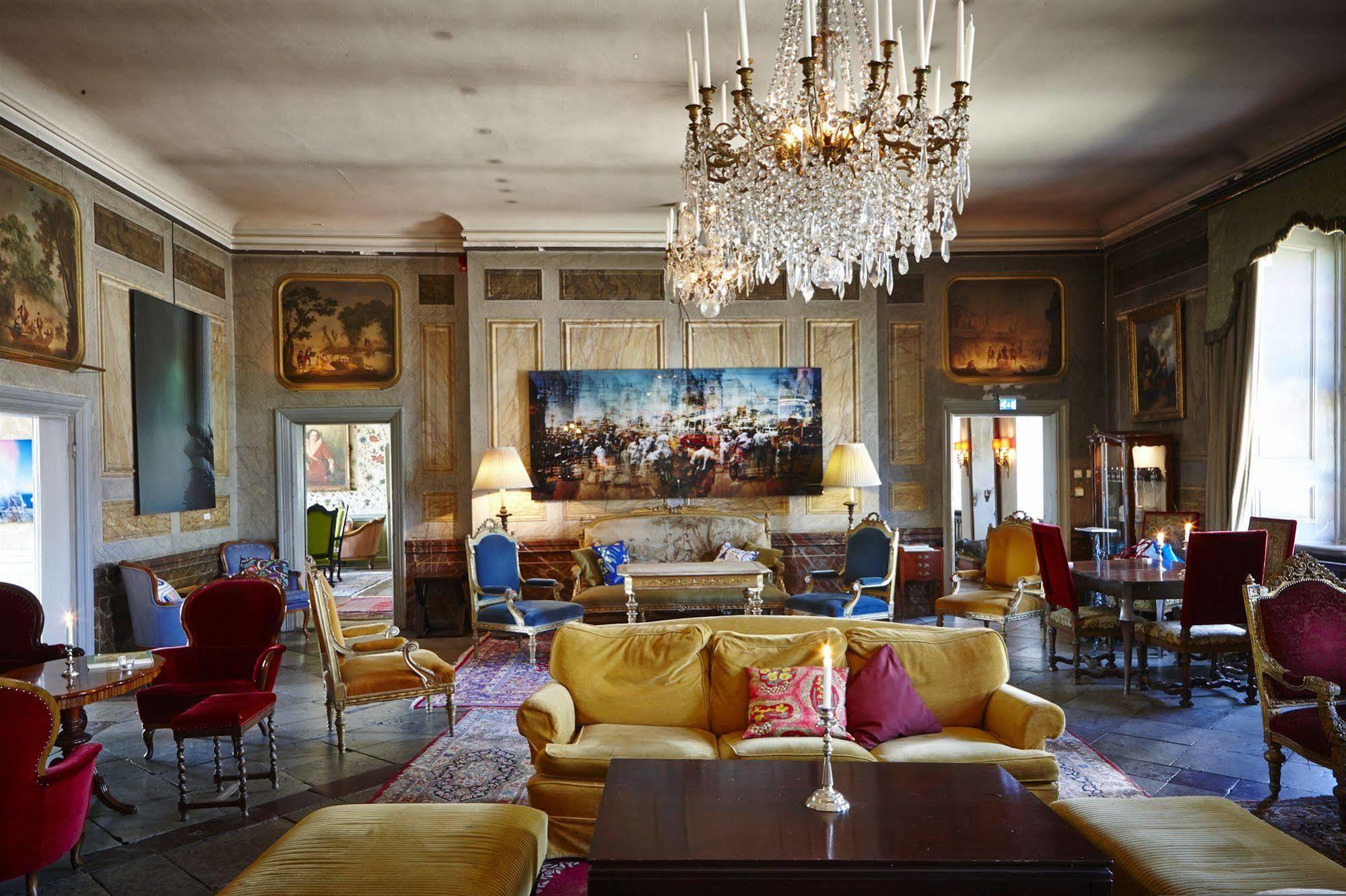 Haeringe Slott Hotel Musko Havsbad Buitenkant foto