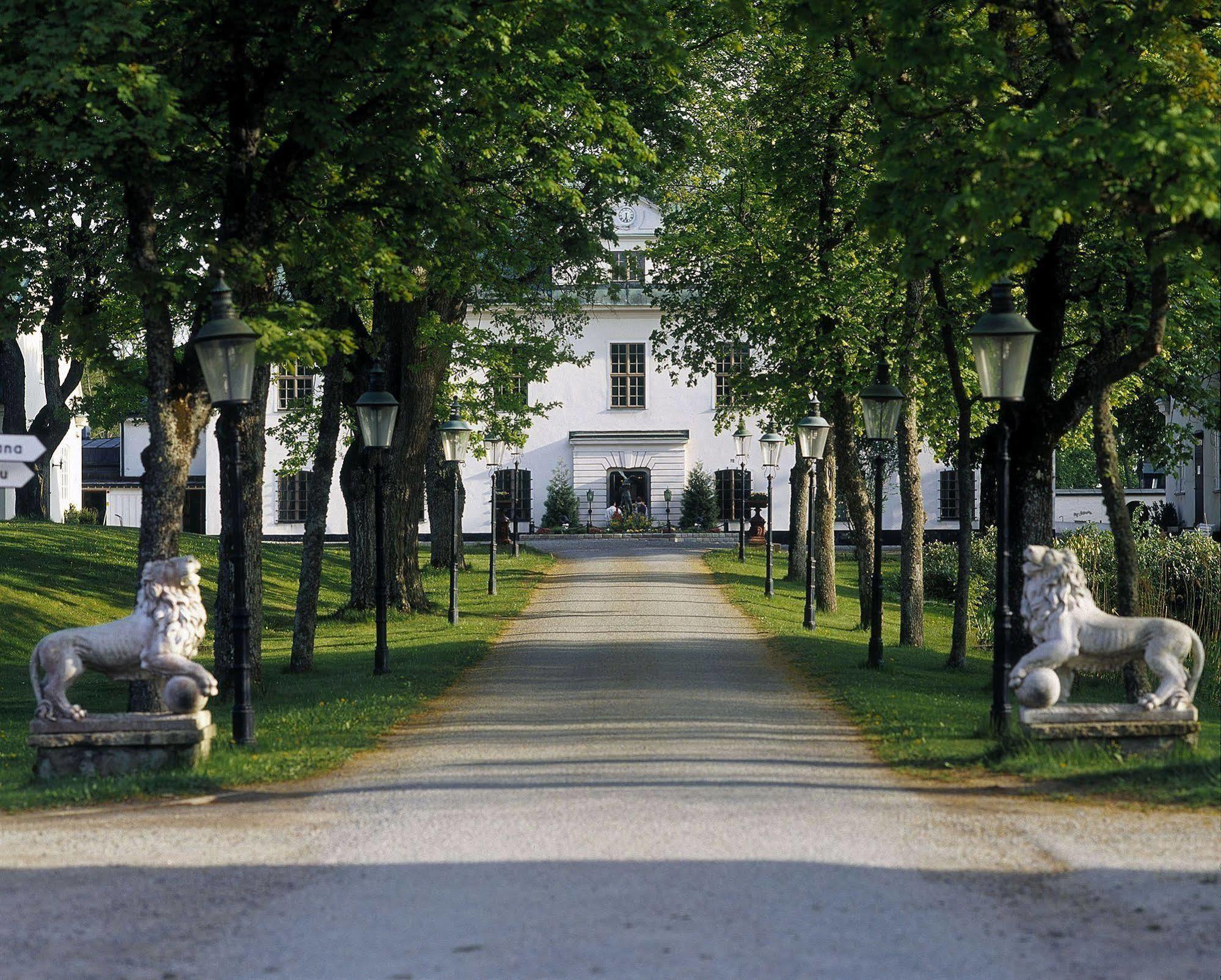 Haeringe Slott Hotel Musko Havsbad Buitenkant foto